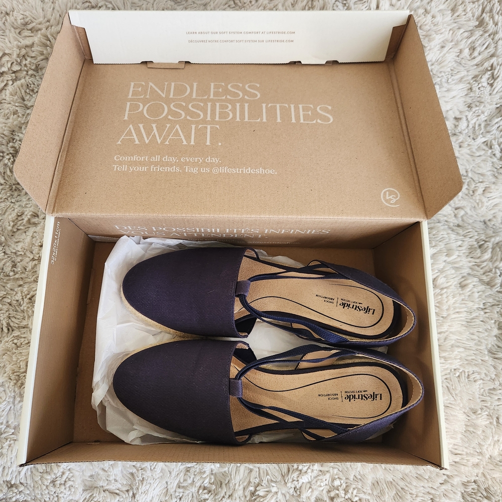 Life Stride Women's Navy Flats